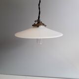 Suspension en opaline blanche, 1940