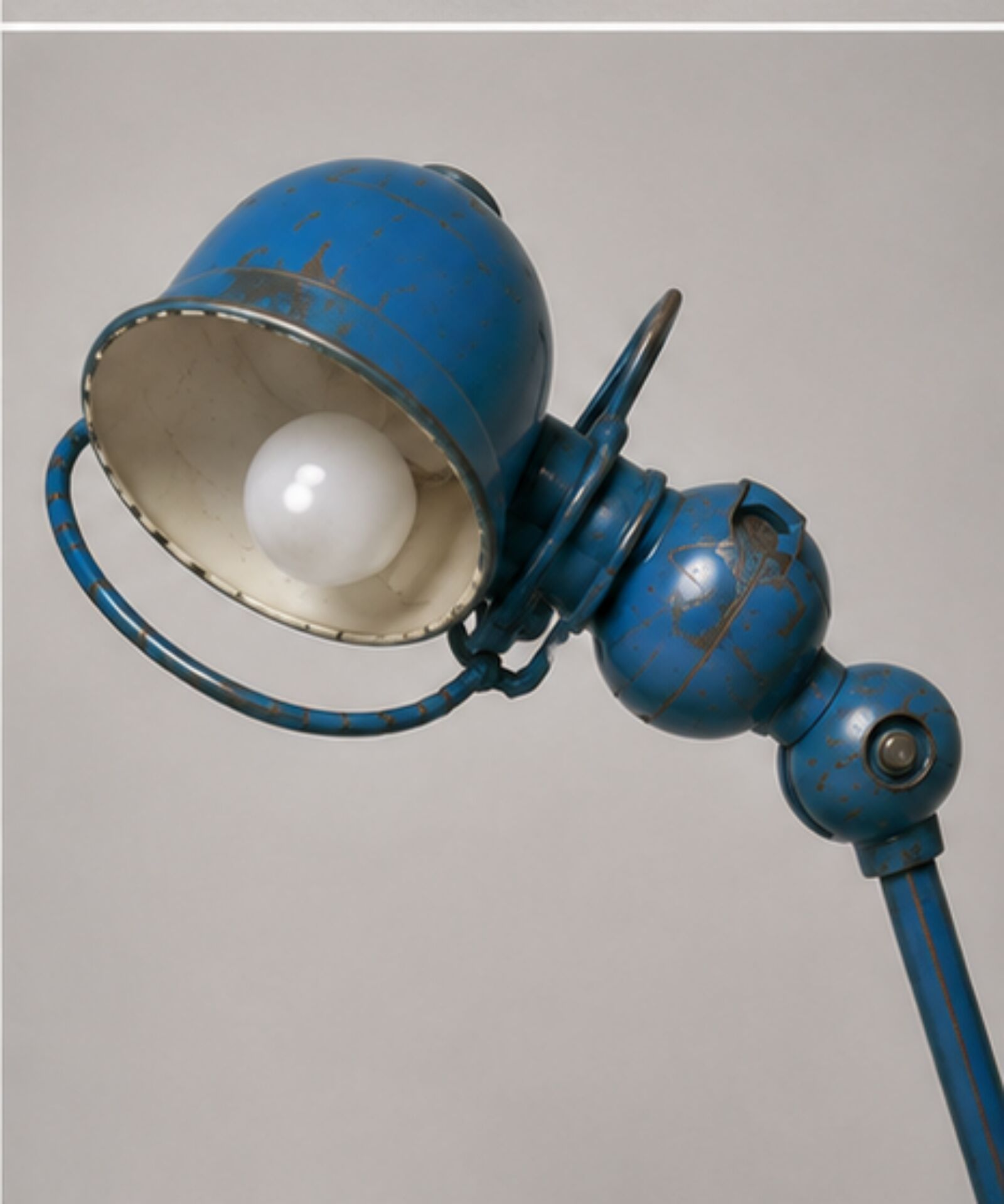 Jielde lamp with 2 arms