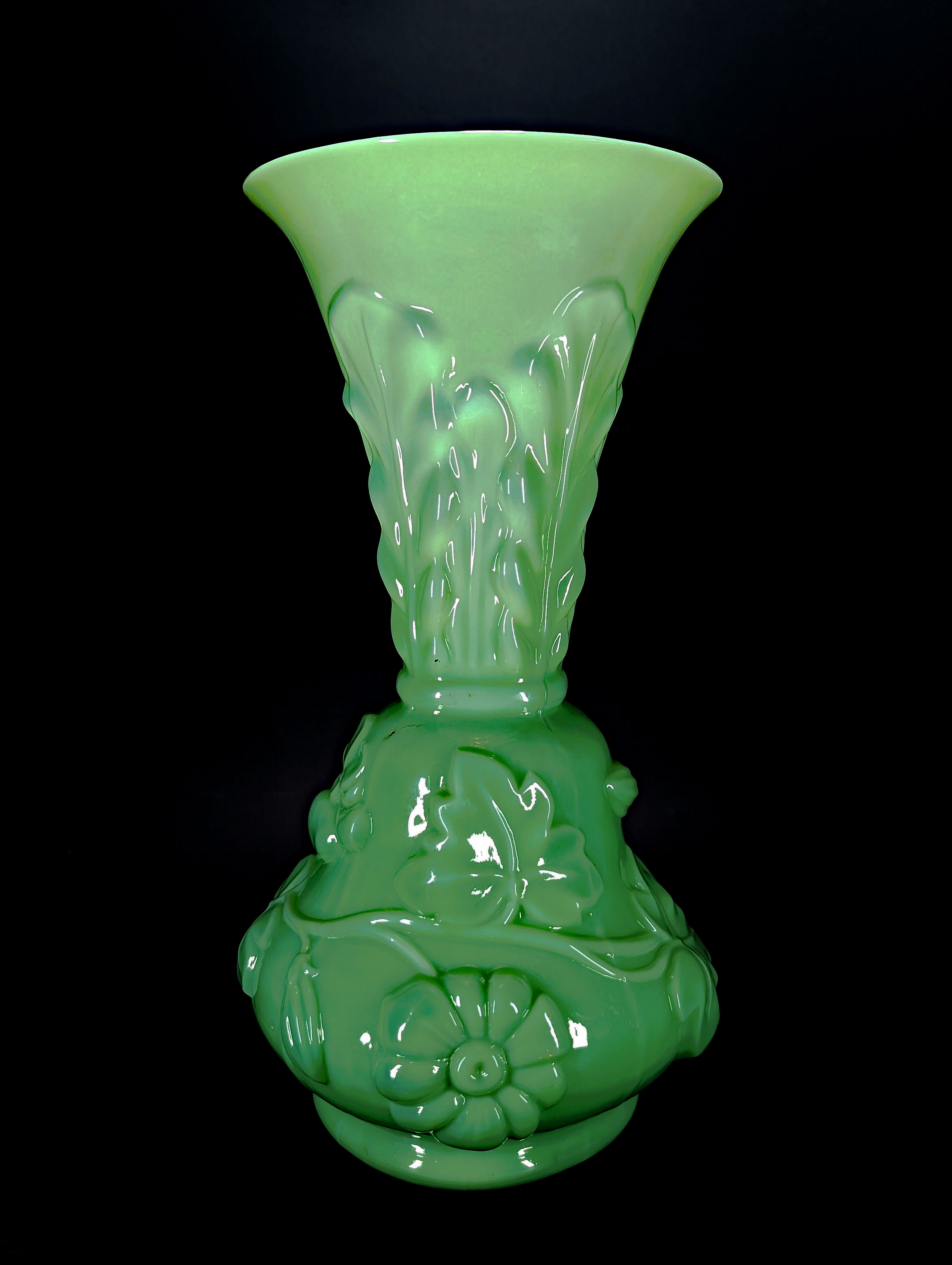 Vase St Louis "Capucine" Décor : Feuilles et guirlandes
