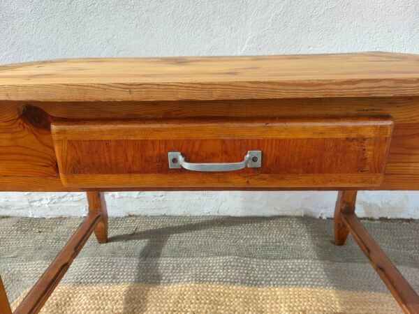 table en bois, bistrot, campagne