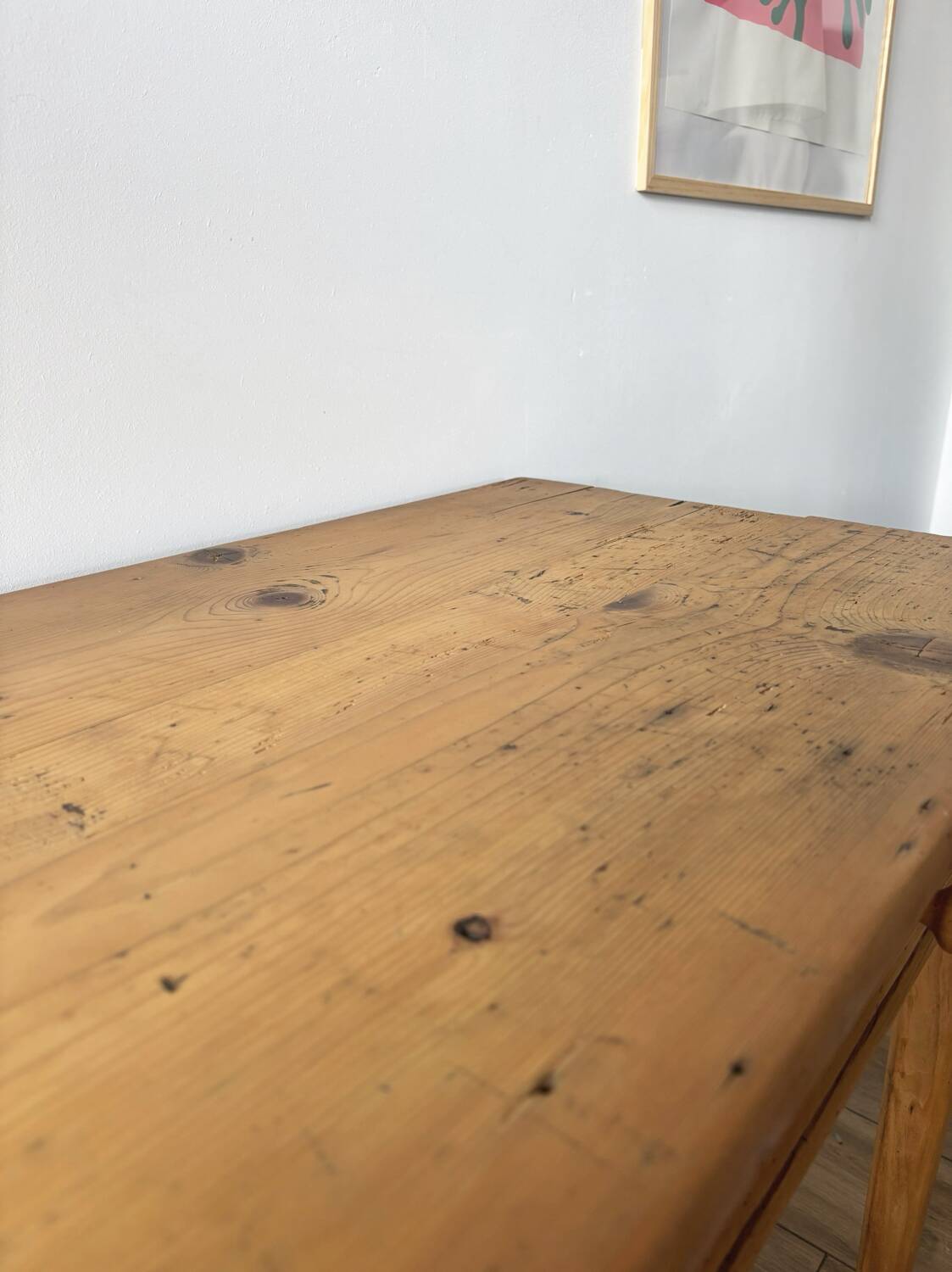 Farmhouse table with 2 large drawers