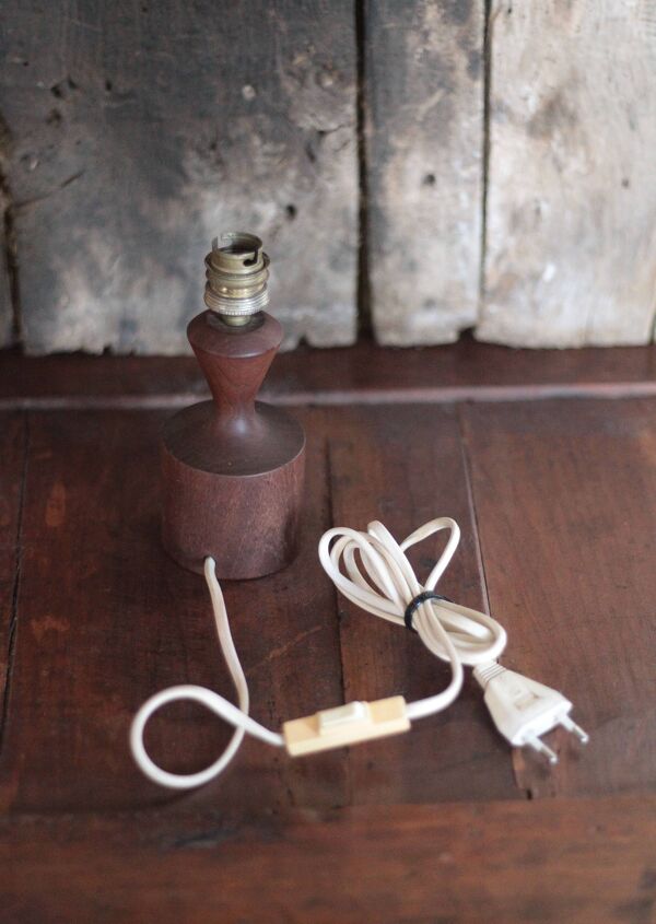 Lampe bois scandinave, pied de lampe bois vintage, lampe à poser