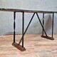 console / table de style industriel, pleine de caractère.