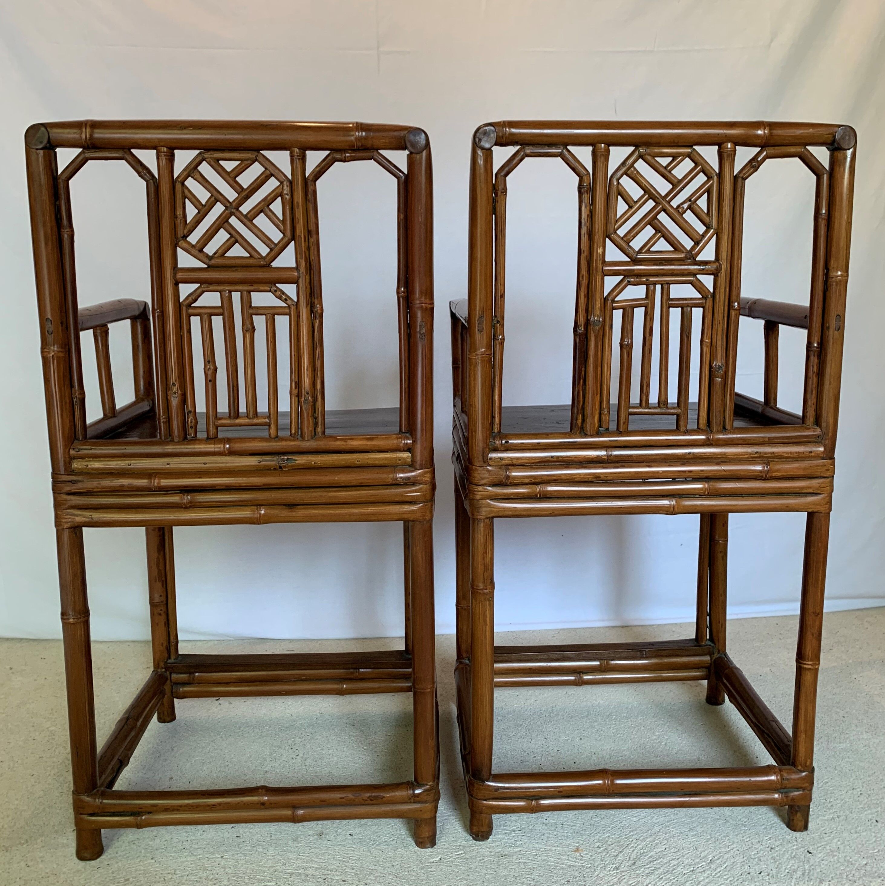 Paire de fauteuils chinois en bambou