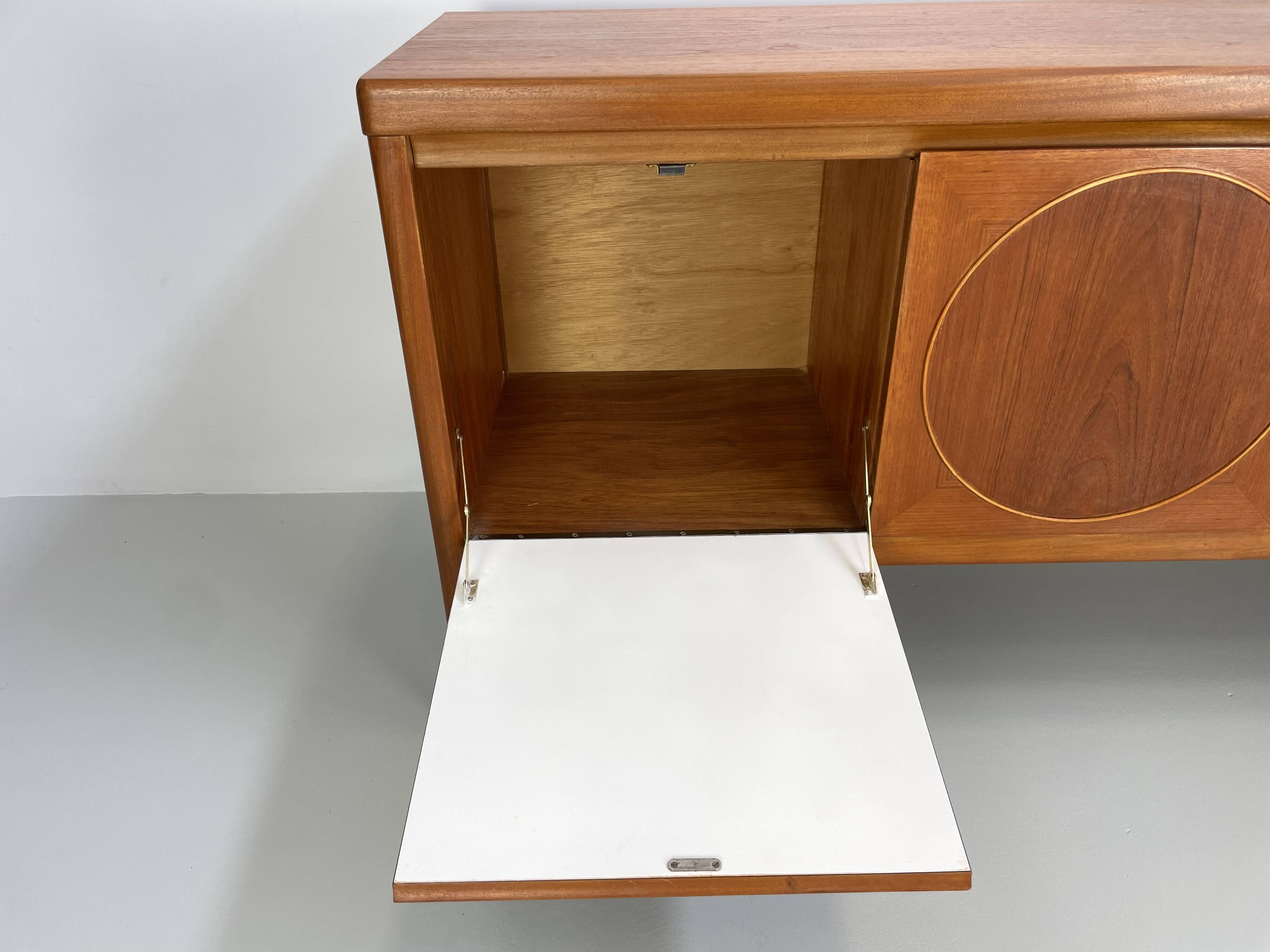 Vintage Sideboard Nathan Circle