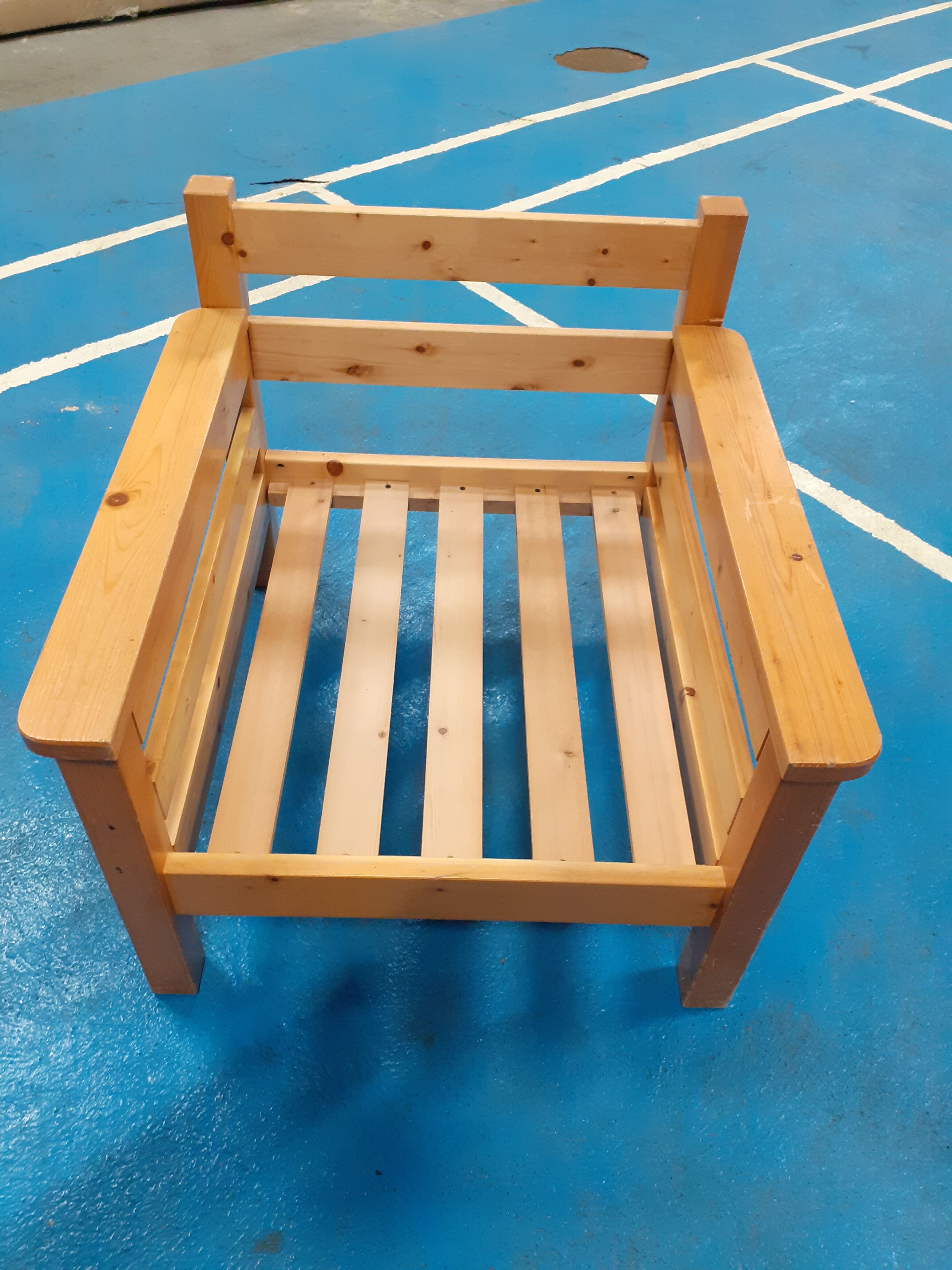 Pine easy chair