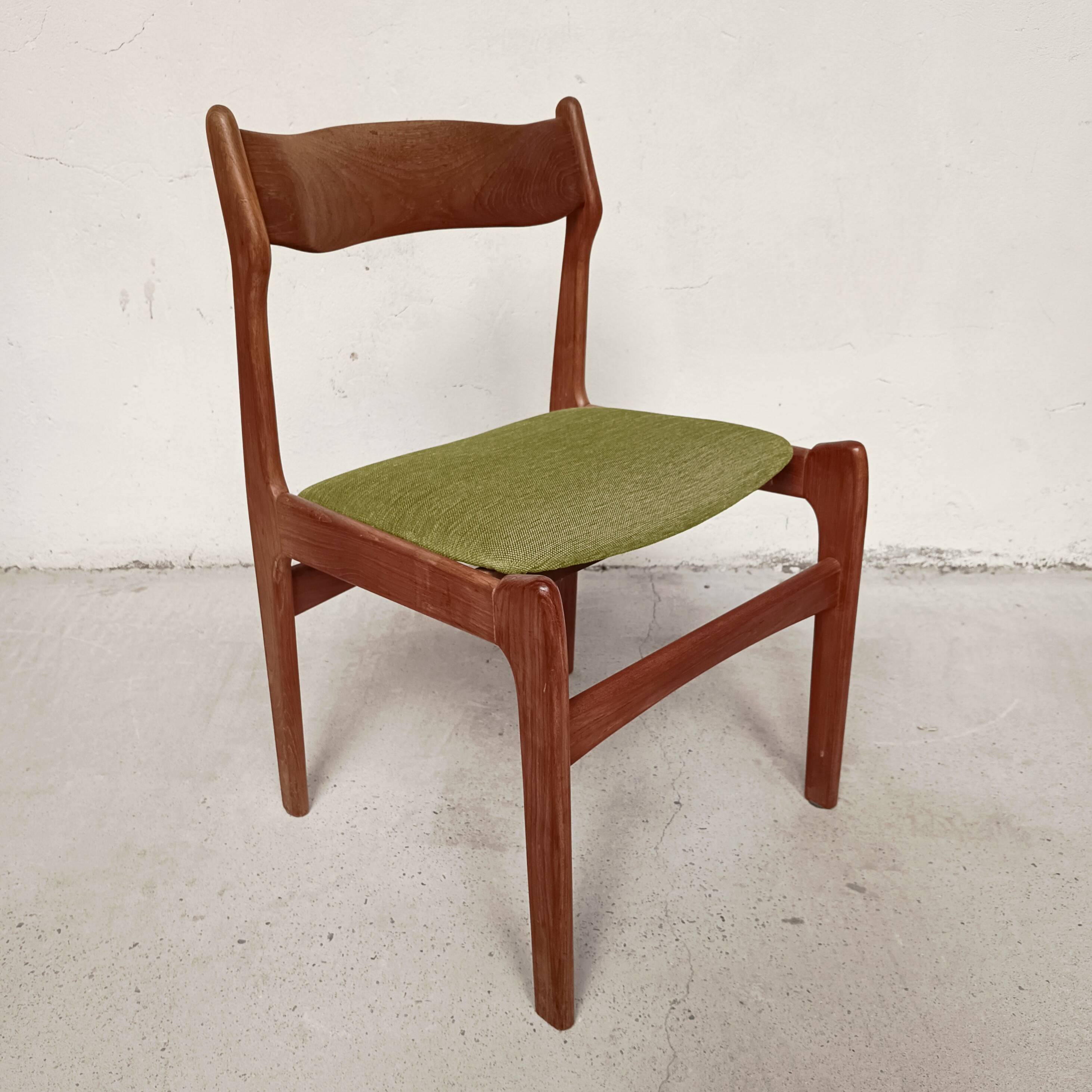 4 chaises scandinaves, 1960