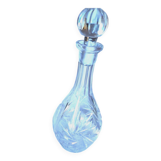 Cut crystal carafe with stopper