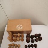 Box of 32 boxwood chess pawns