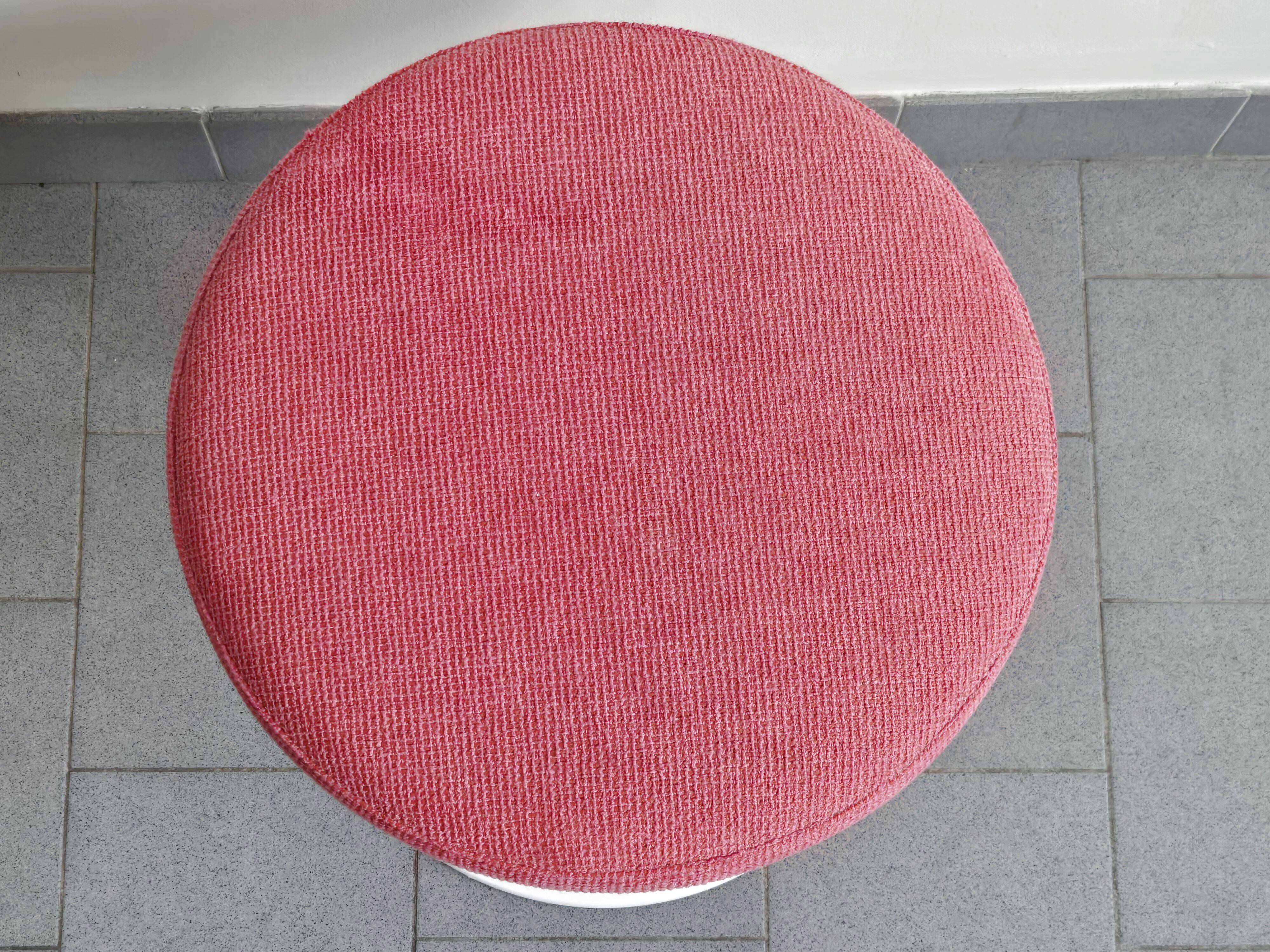 Knoll International Eero Saarinen stool 1970