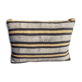 Cushion new woven burlap inside / outside