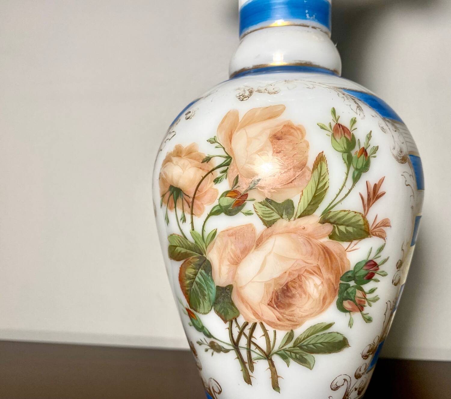 Jean-françois robert baccarat vase opaline peint main