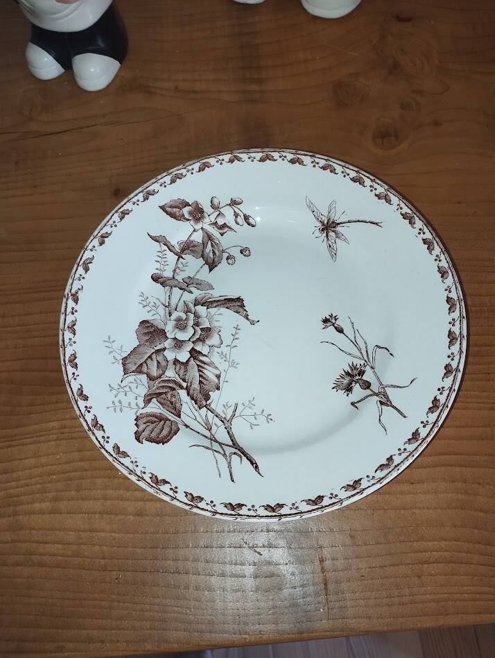 Tiered plates and compote dish