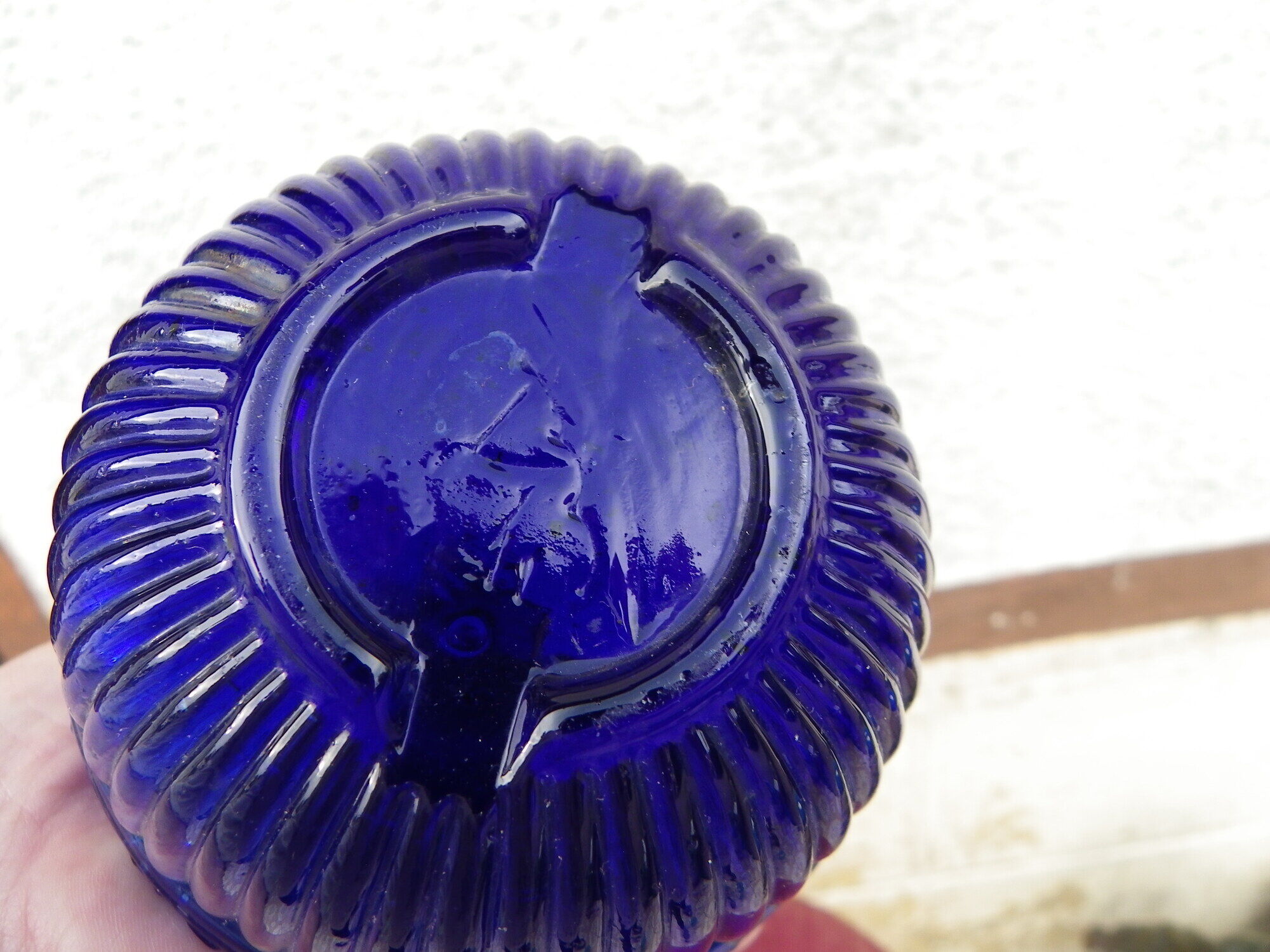 HARDEN fireplace fire extinguishing grenade in fluted blue glass, marked "Star". Rare decoration