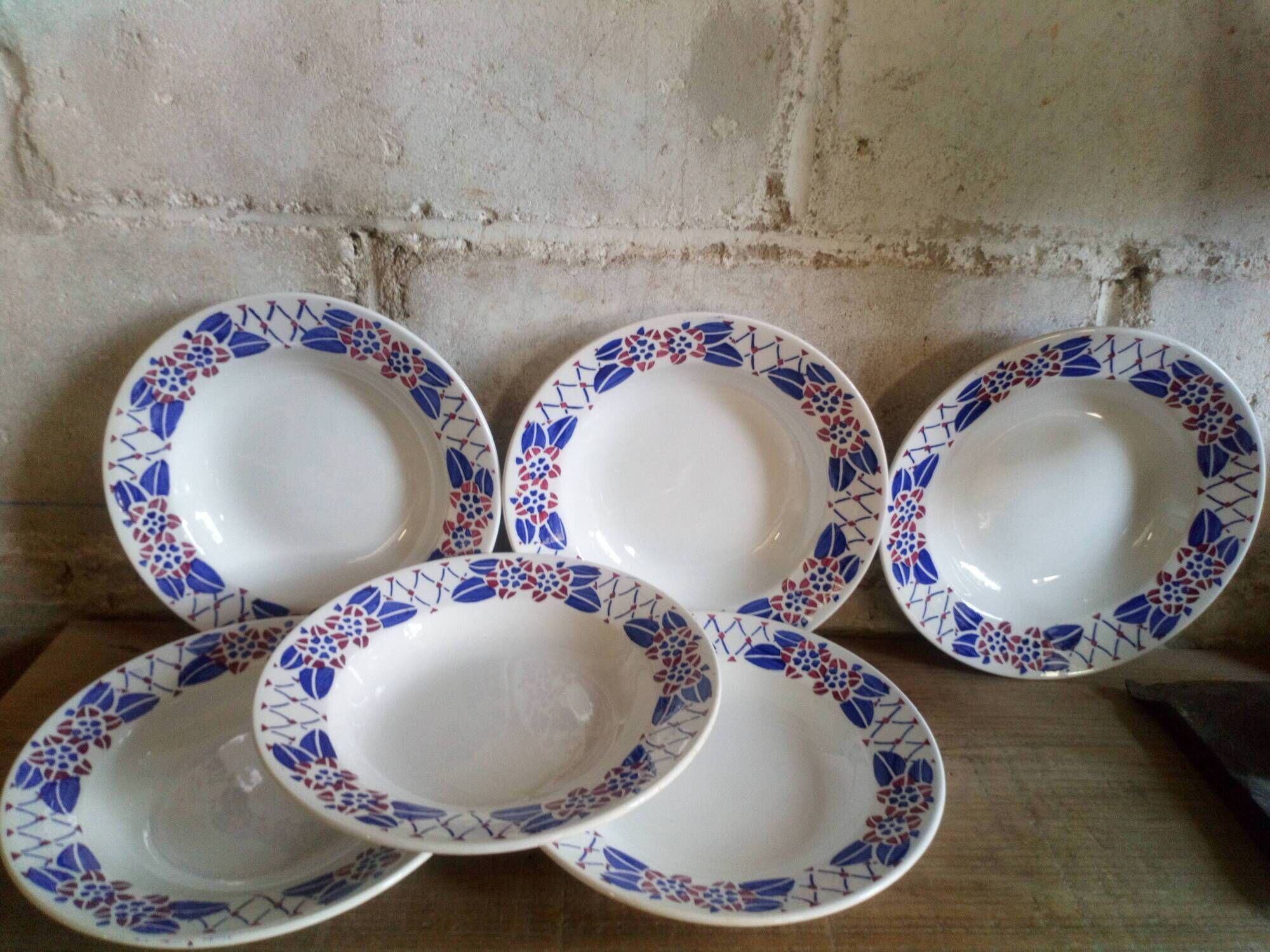 Six old plates in Sarreguemines of the "Turbigo" service
