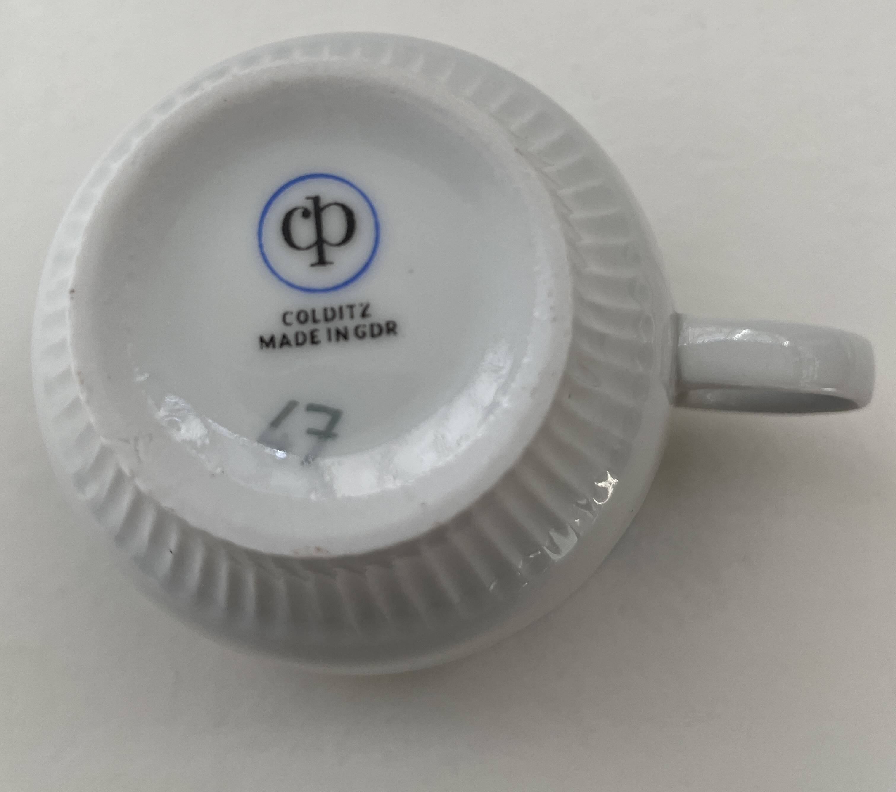 Service of 11 Coffee Cups and Saucers - 70s Design - White and Blue Porcelain