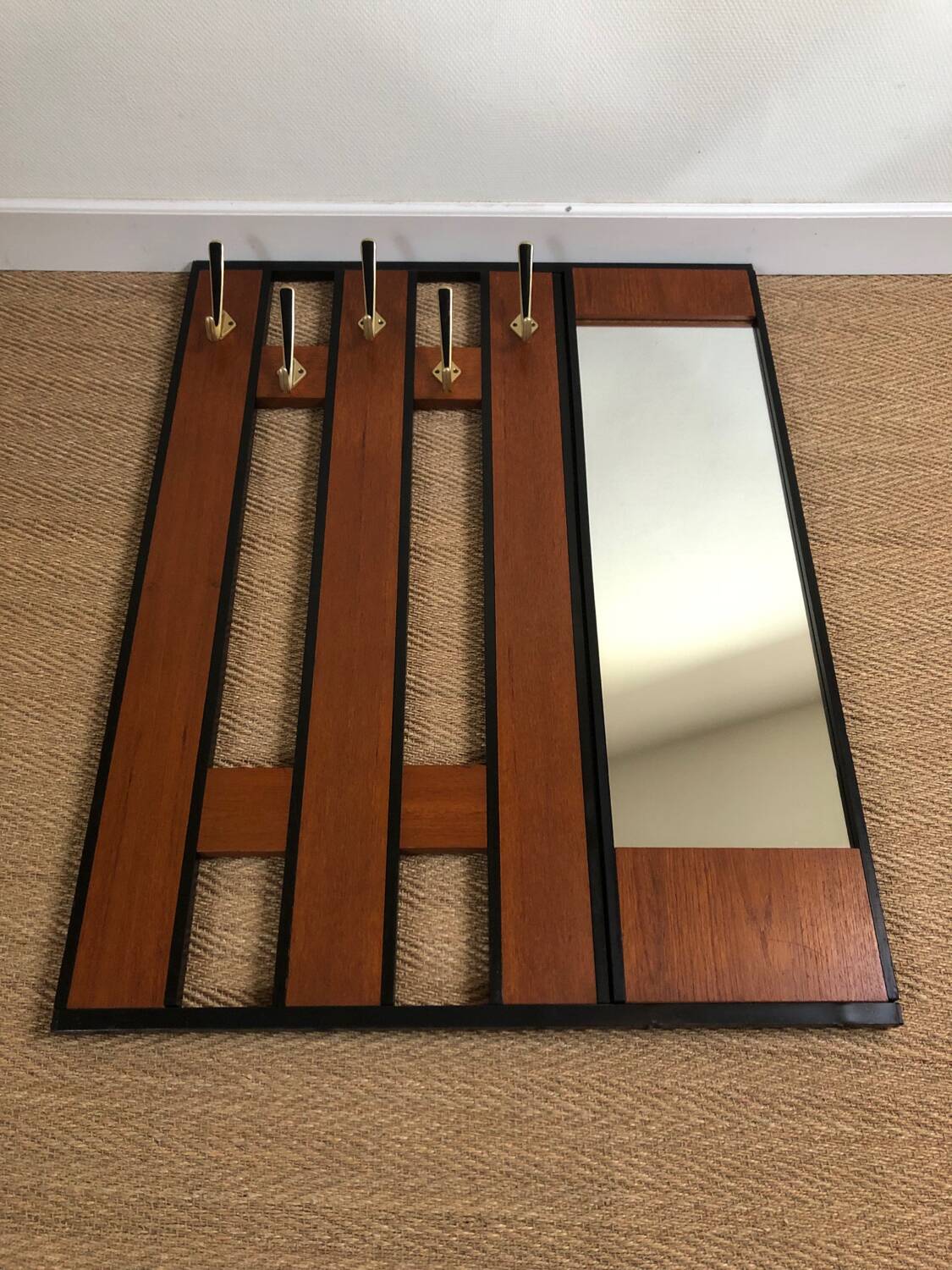 Coat rack / wall-mounted cloakroom