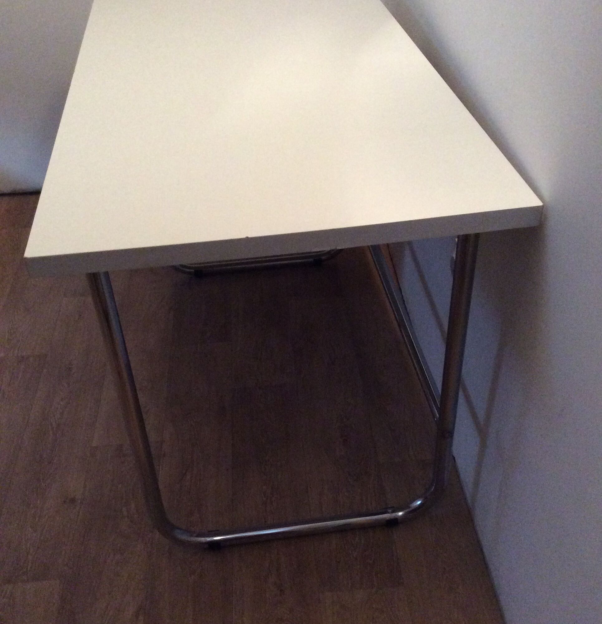 Bureau style bauhaus en formica des années 70