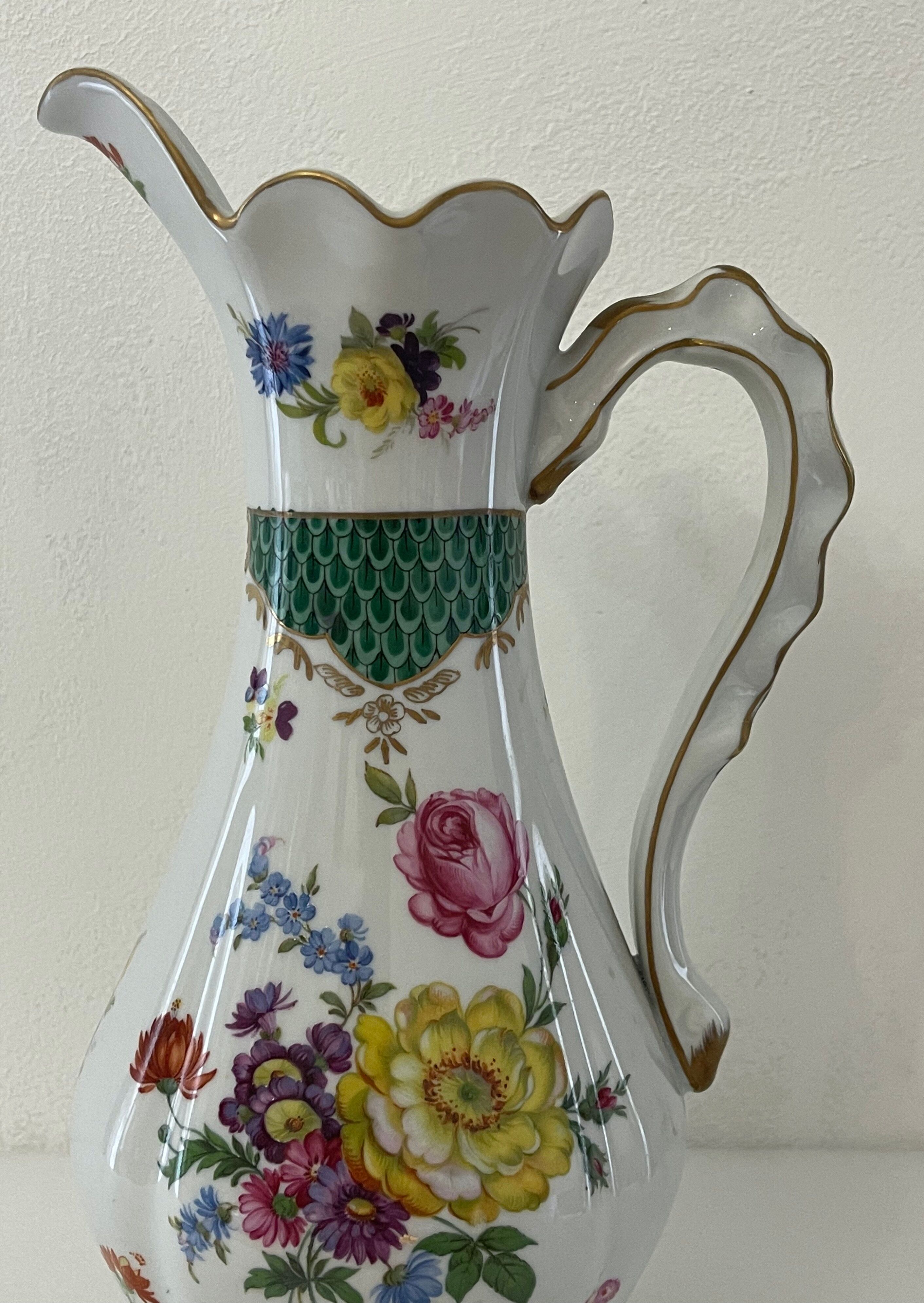 Royal Worcester Hard Porcelain Ewer United Kingdom NINETEENTH