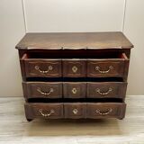 Commode, Galbée arbalète en noyer 18 ème