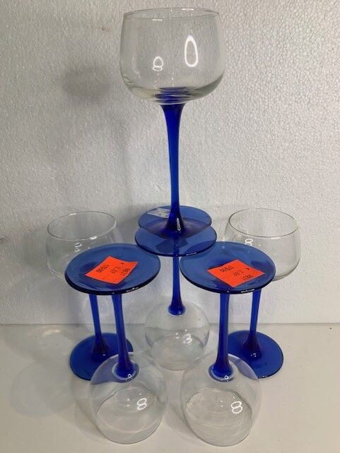 Glasses on foot wine Alsace Luminarc sapphire blue