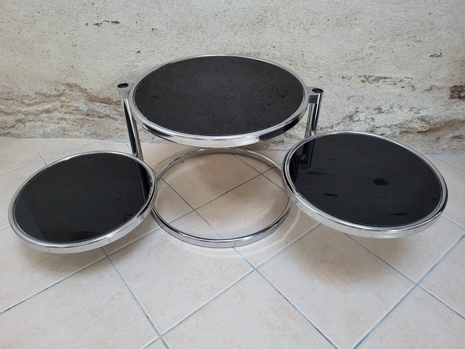 Three-level coffee table Leitmotiv-Swivel