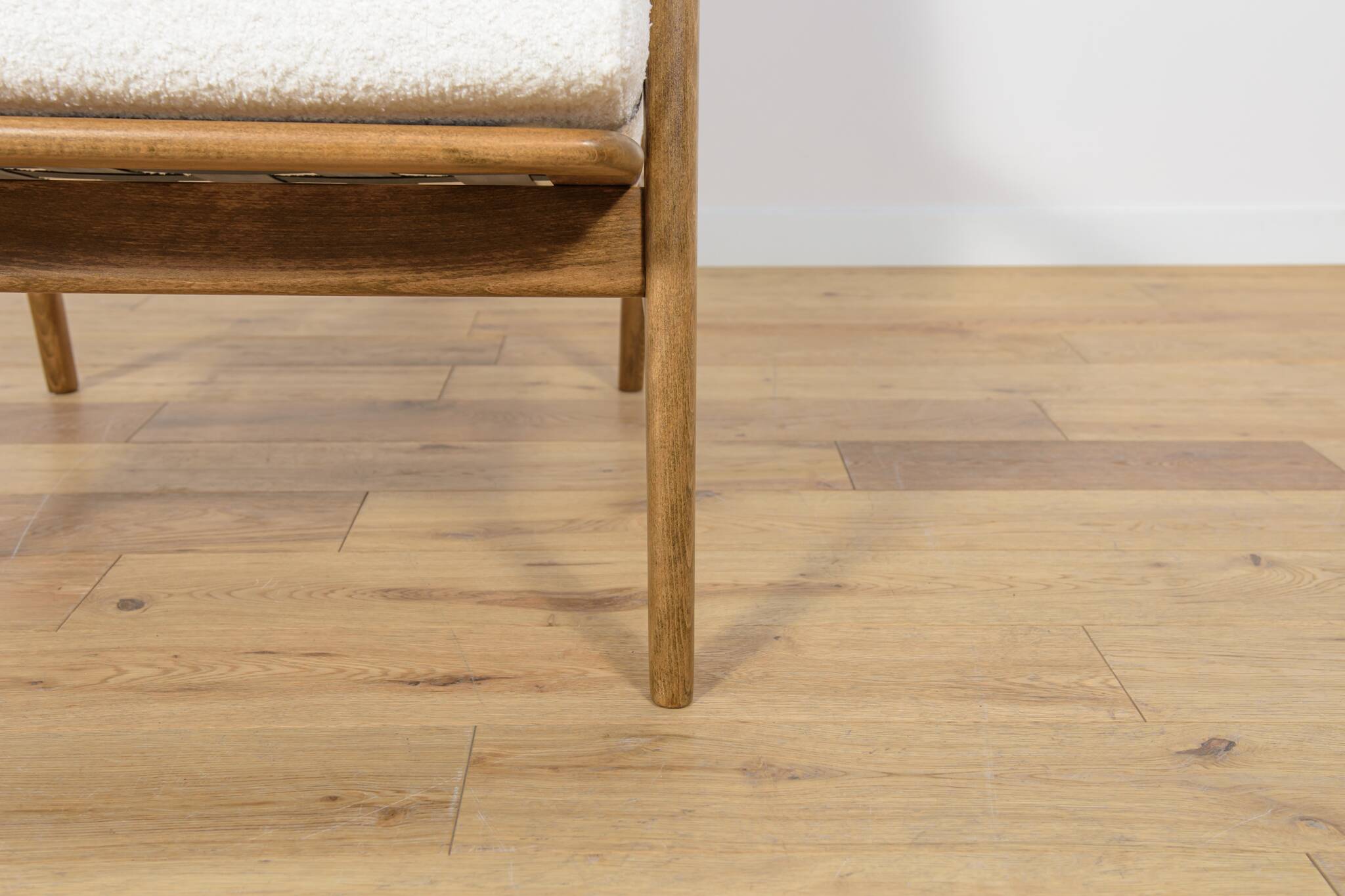 Mid-Century Model 300-139 Armchair from Swarzędzka Factory, 1960s