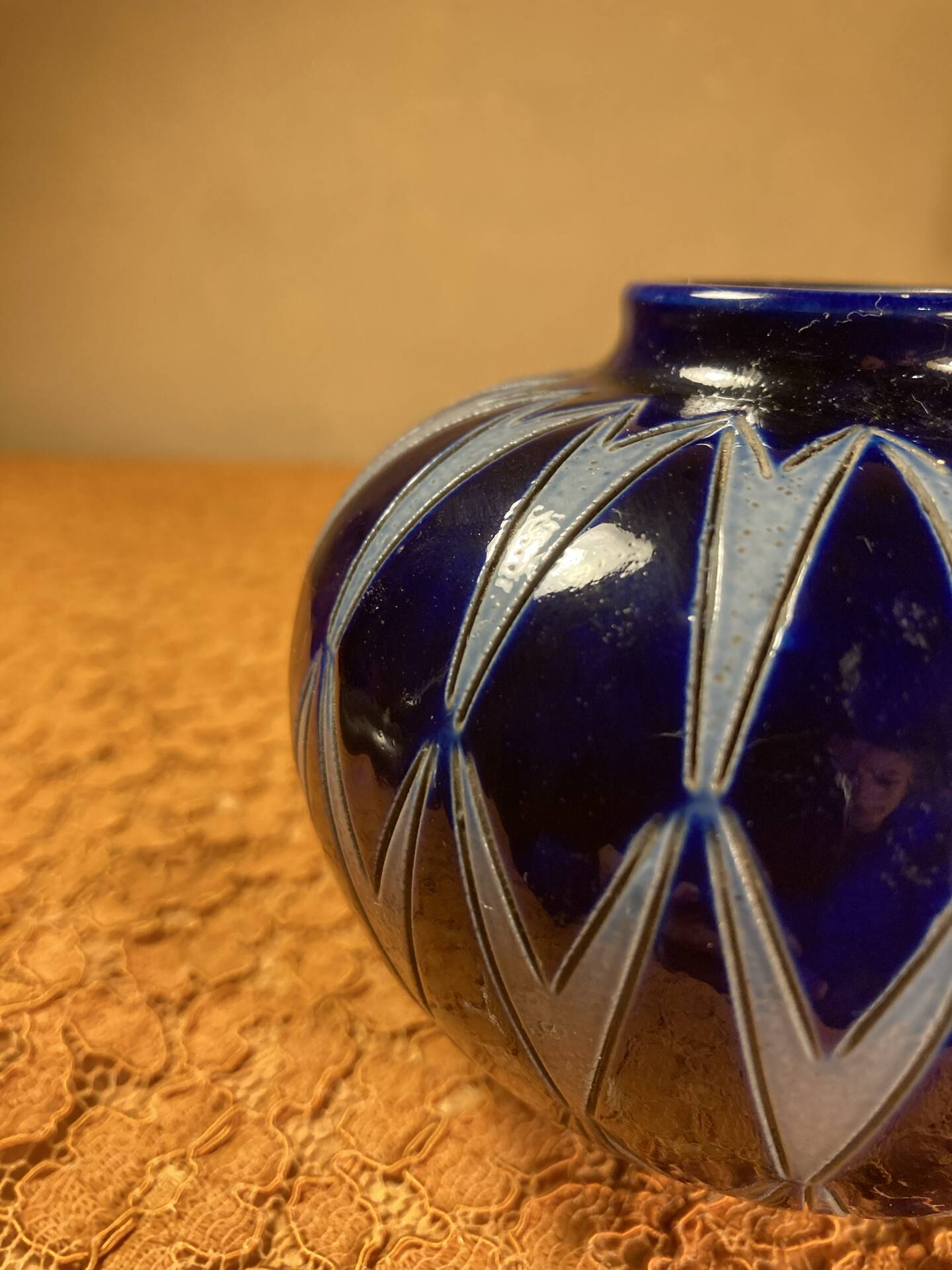 Miniature round vase Art Deco Hubert Krumeich