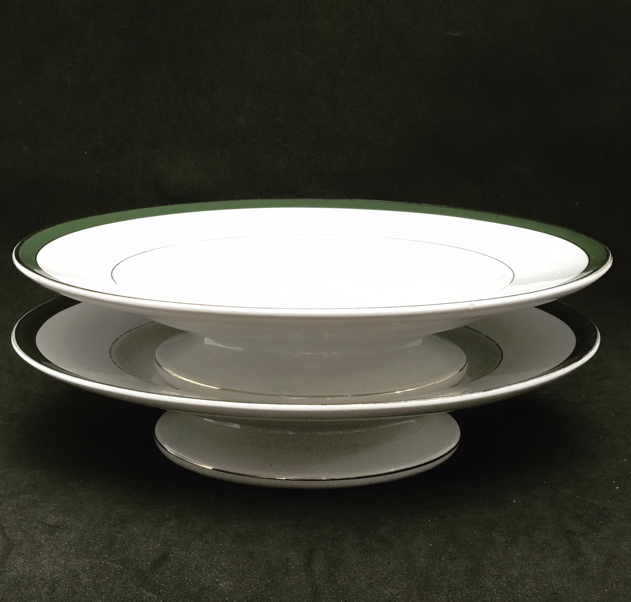 Plates on pedestal nineteenth century Villeroy and Boch