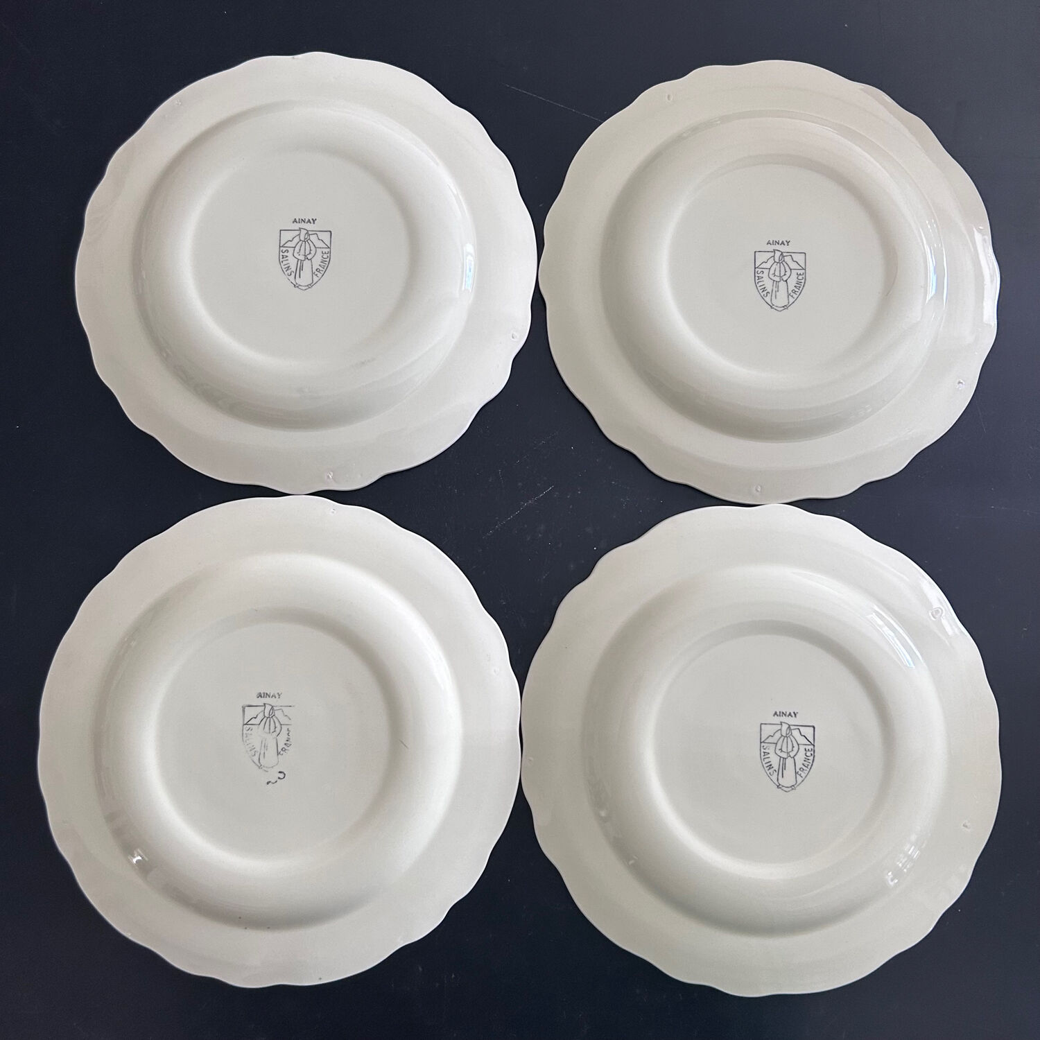 Ainay Salins 4-piece plate set