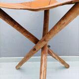 Tabouret trépied pliable