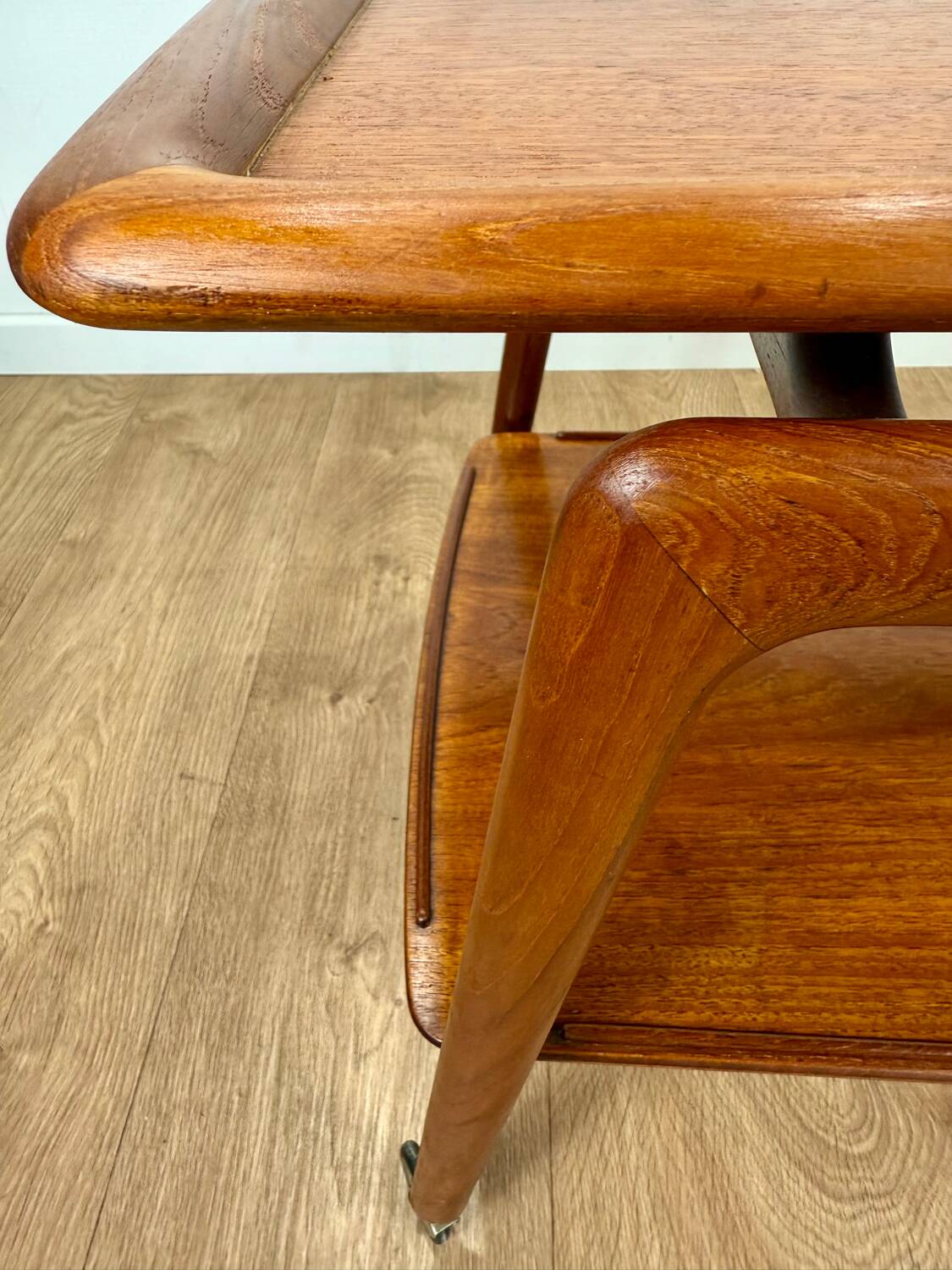 MK trolley by Arne Hovmand-Olsen