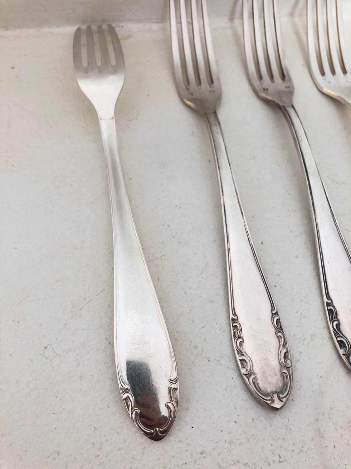 6 silver metal forks, 1930