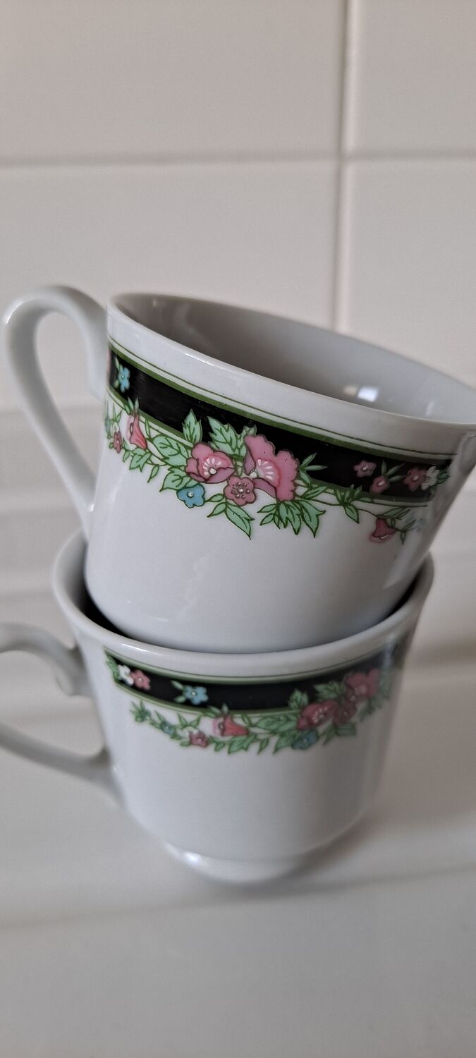 Chinese cups flowered porcelain