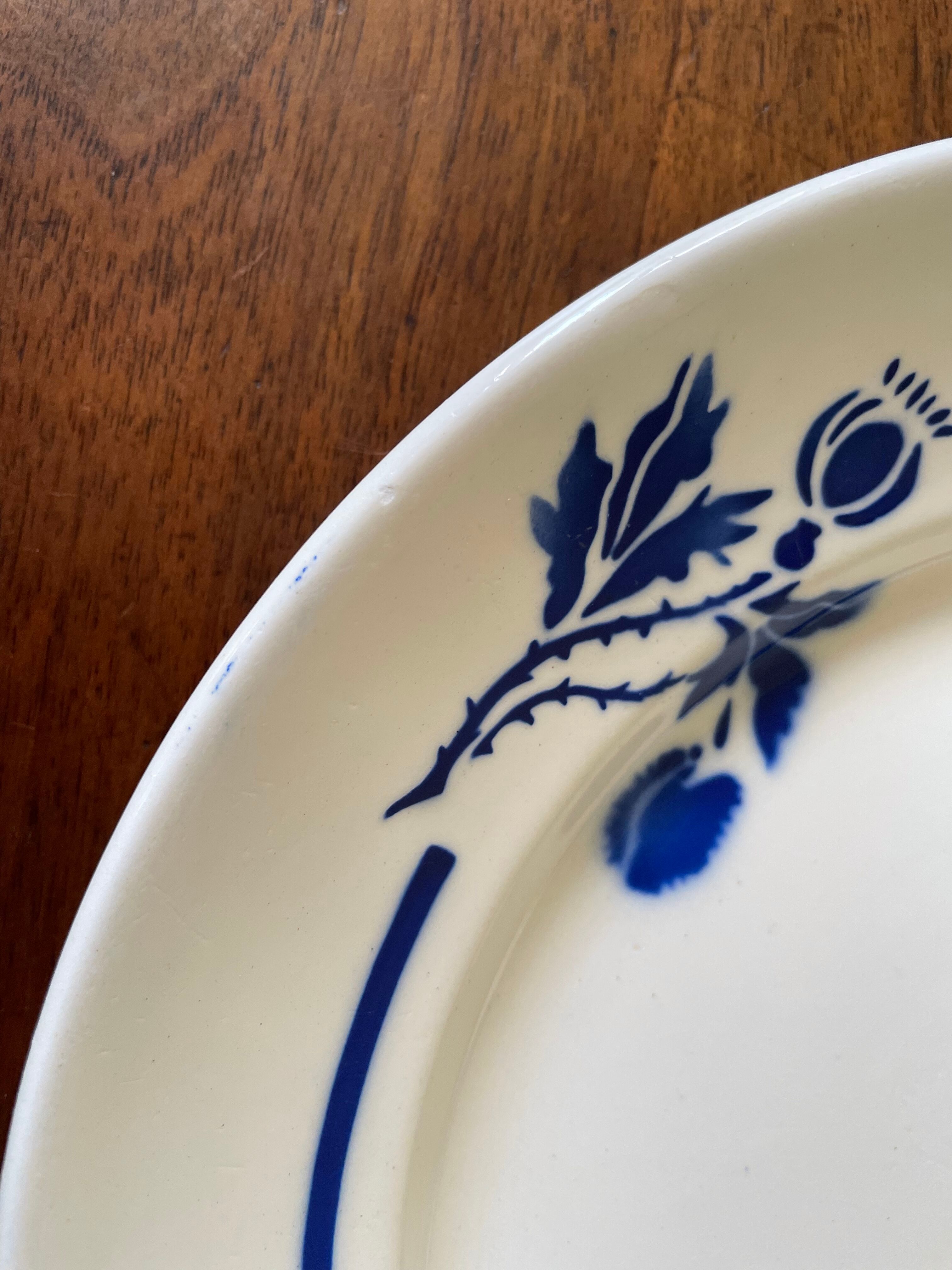 Set of 4 flat plates mismatched