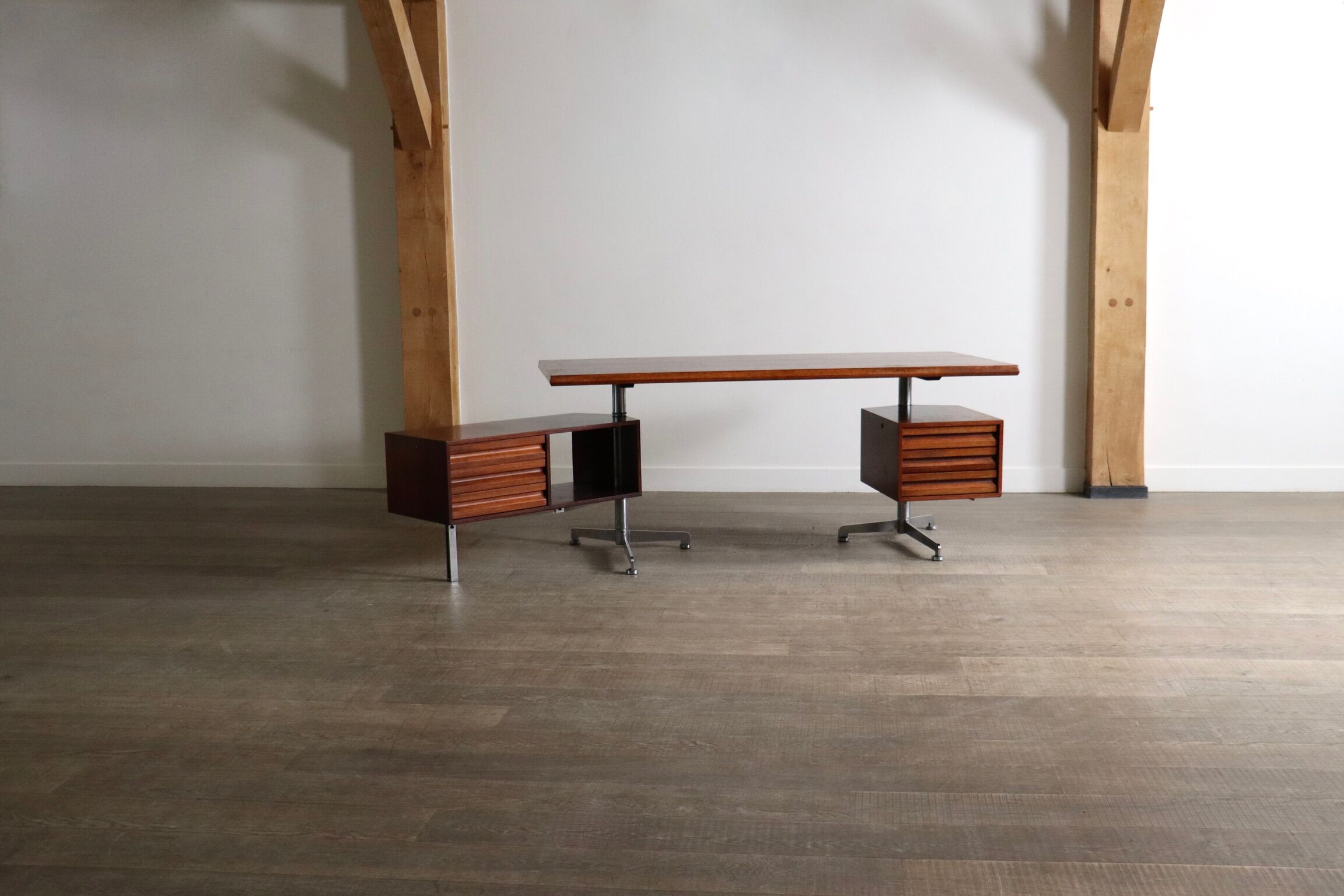 Desk by Osvaldo Borsani T95 for Tecno, Italy 1956