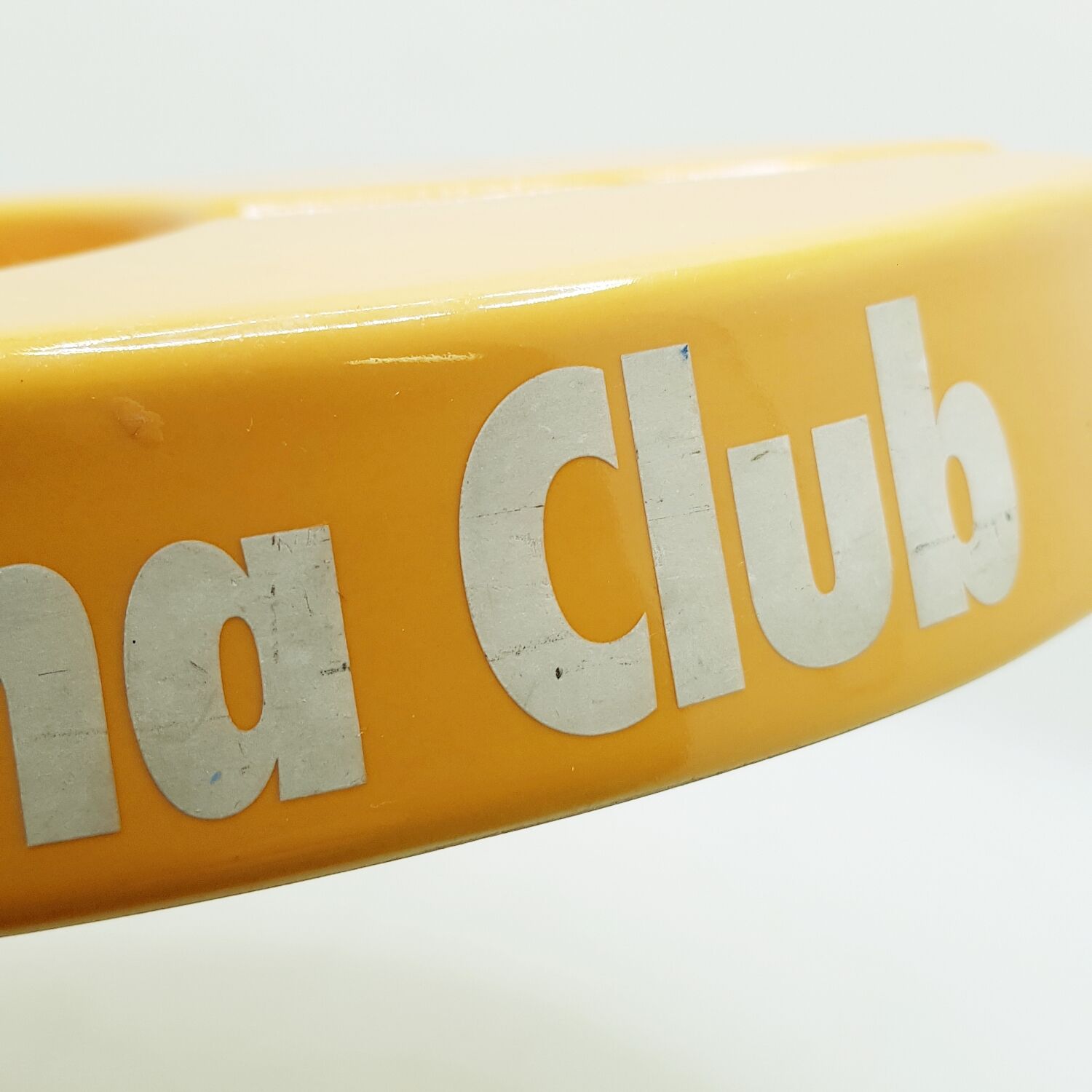 Ceramic cigar ashtray