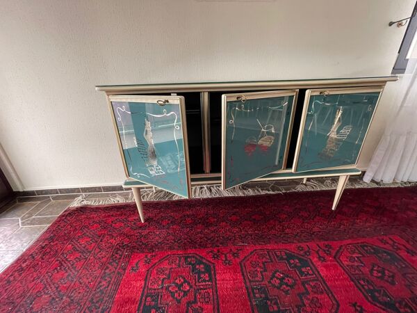 Umberto Mascagni pour Harrods Londres — Buffet trois portes