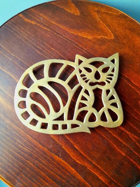 Brass cat trivet 1970