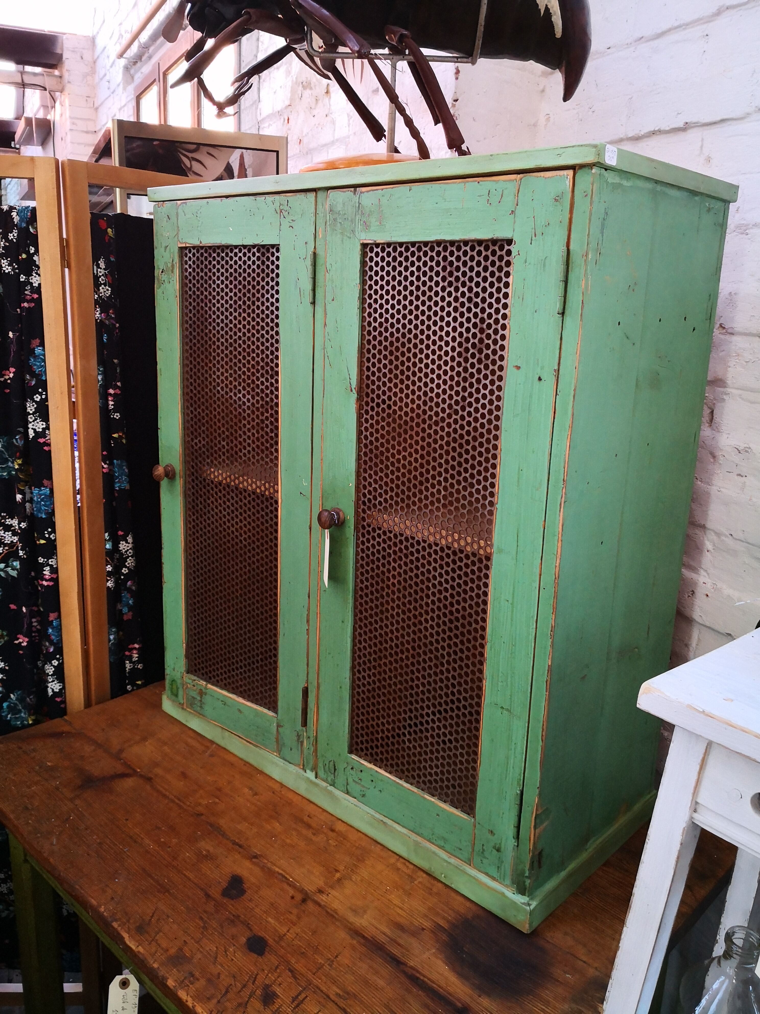 Garde manger en bois années 60