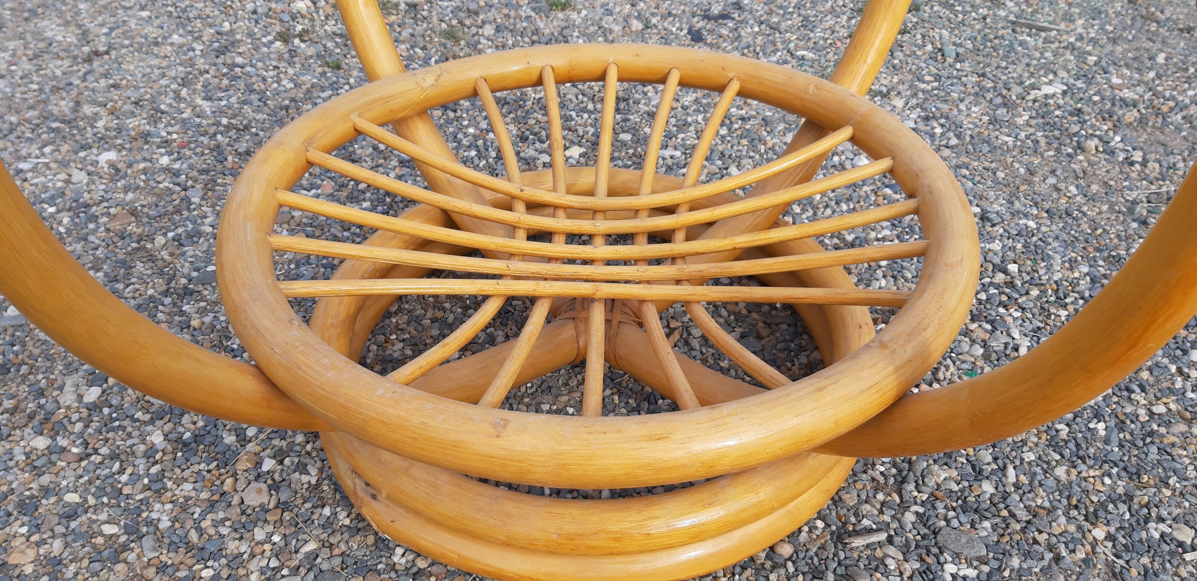 Vintage coffee table in rattan and glass