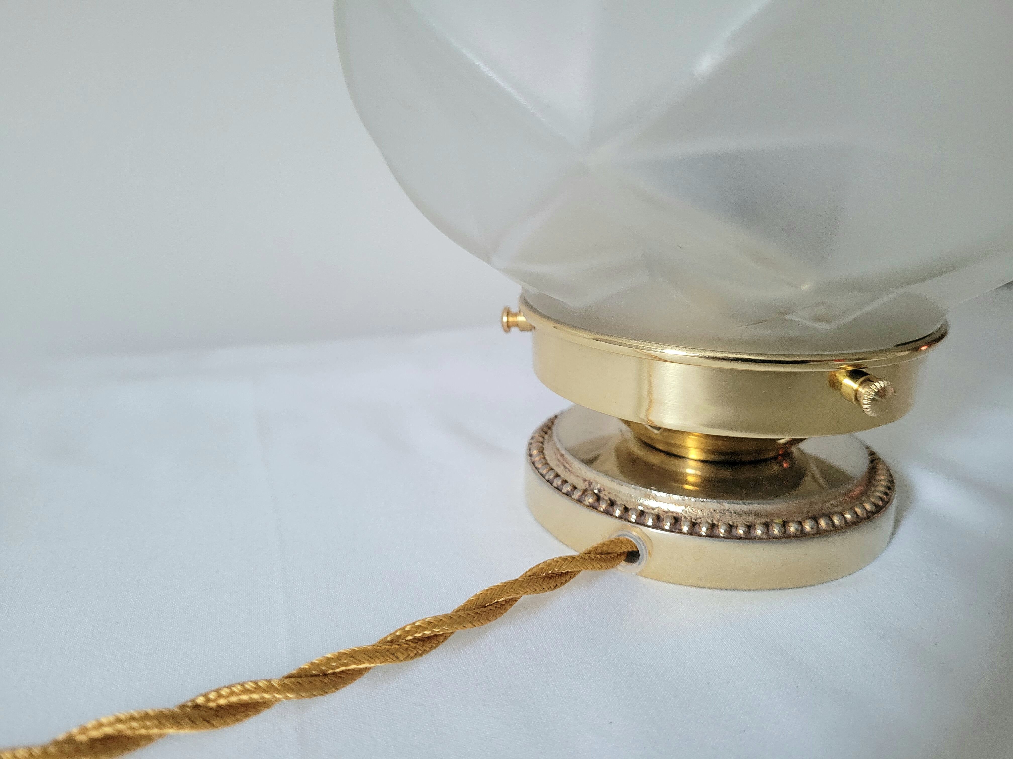 Lampe Art déco en laiton et verre