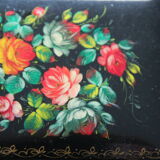 Box in lacquered wood with flowers