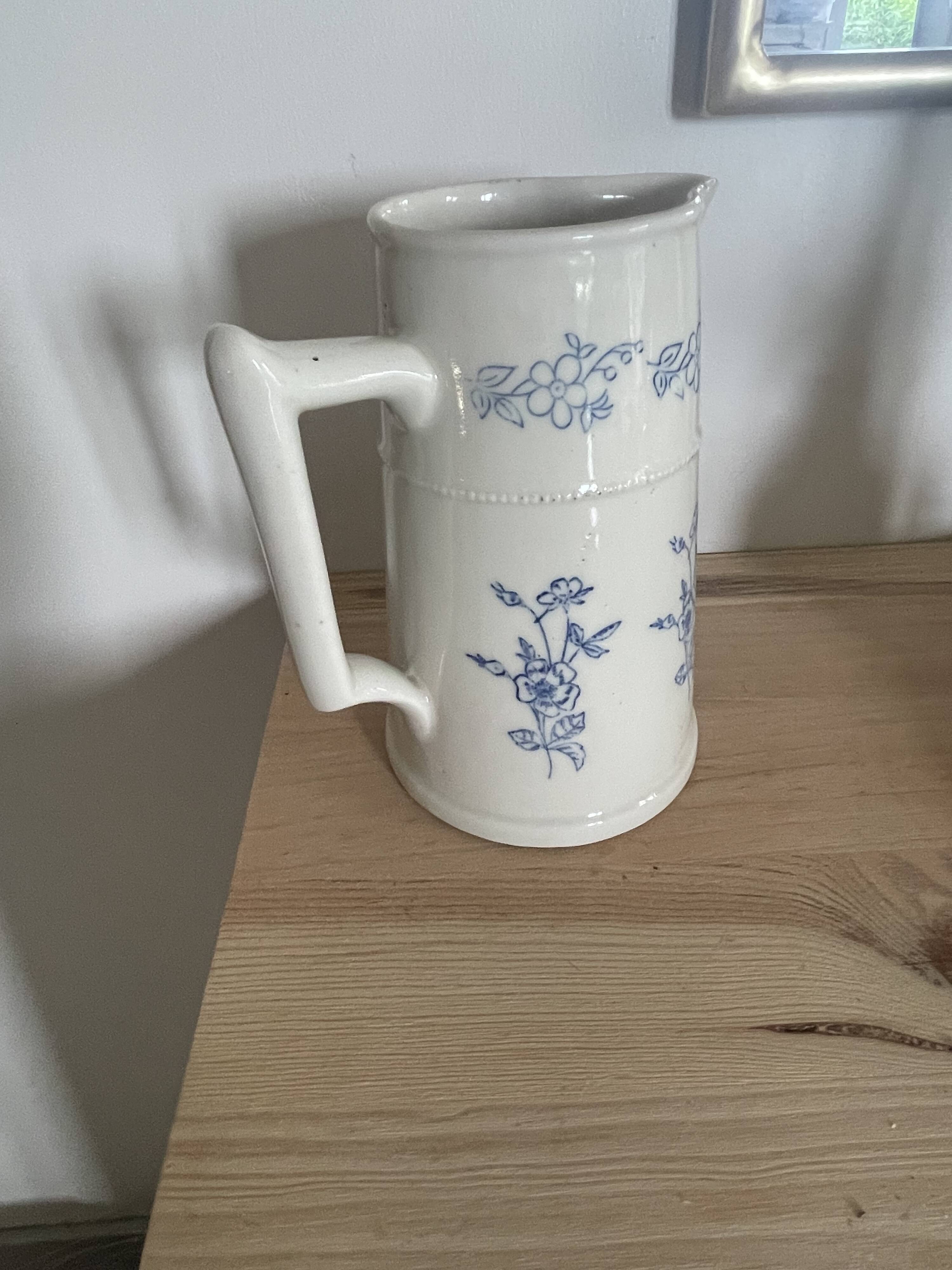 Saint Uze pitcher