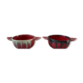 Duo of stoneware bowls with burgundy and blue ears 30s-40s