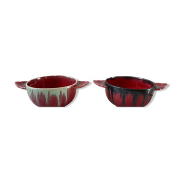 Duo of stoneware bowls with burgundy and blue ears 30s-40s