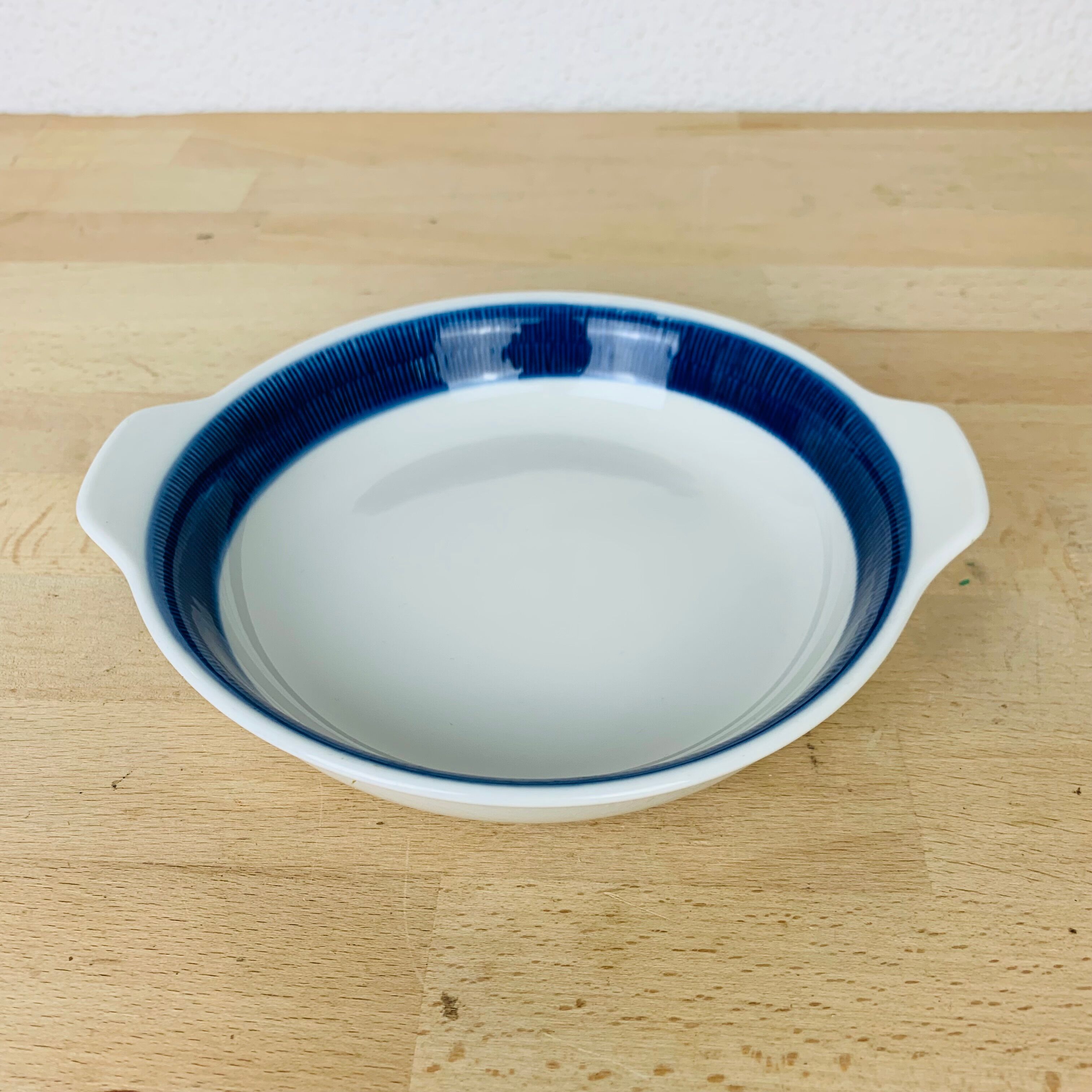 Koka ceramic round dish by Rörstrand Sweden, Scandinavian