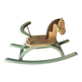 Cheval à bascule enfant