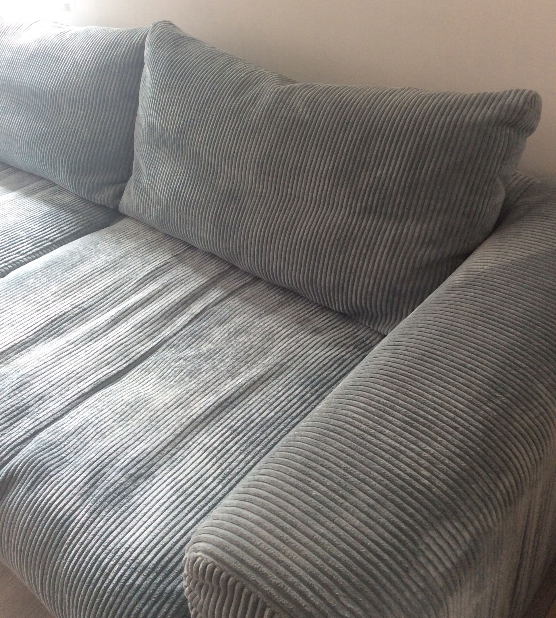 Sky blue ribbed 3-seater sofa