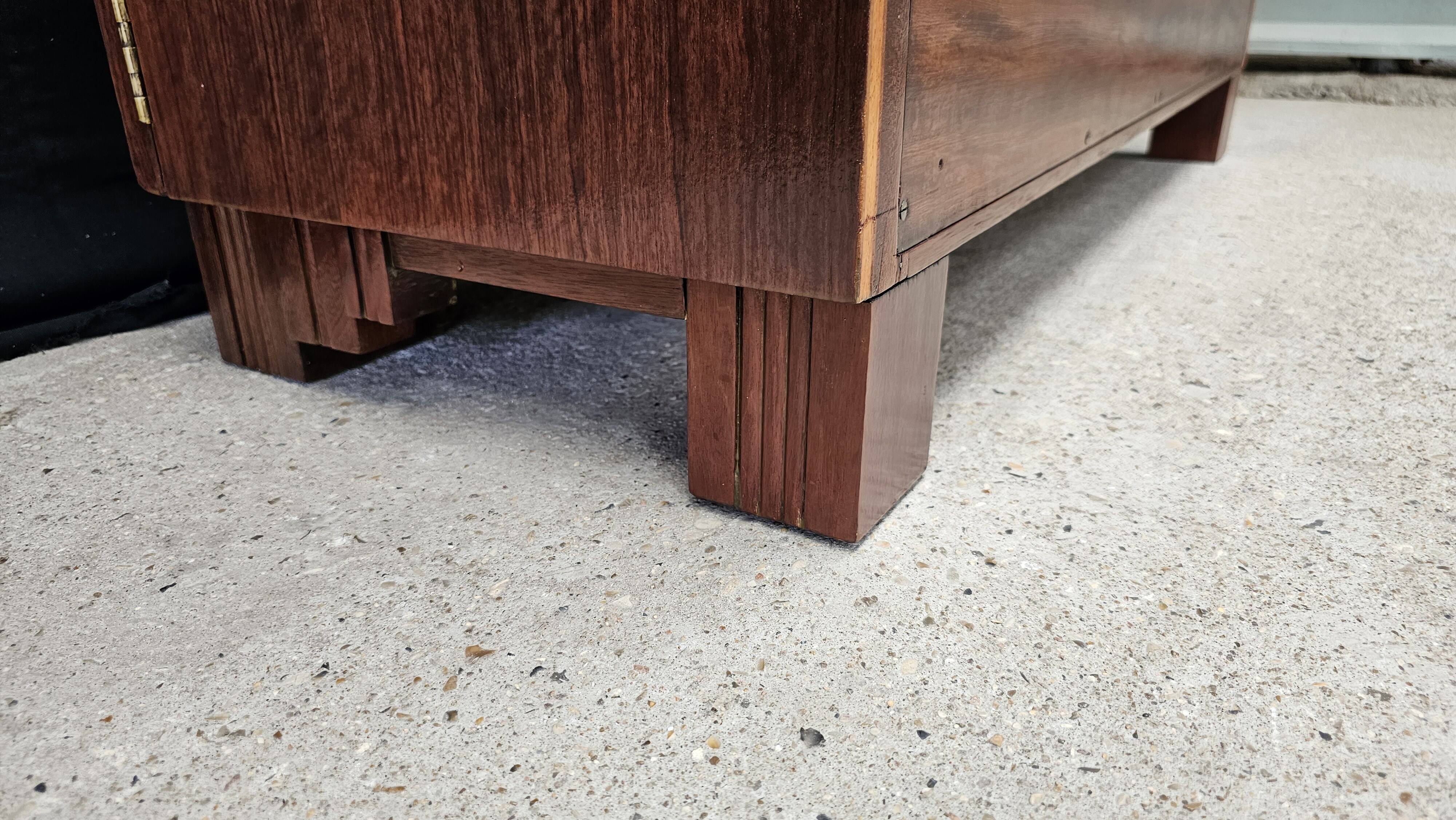 Art Deco buffet by Saddier & Fils in solid rosewood and veneer.